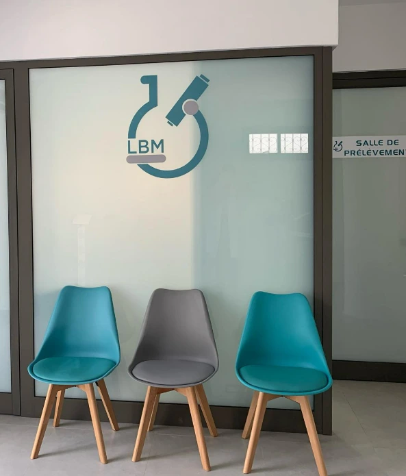 Intérieur du Laboratoire Biomédical Mesbahi à Bourgogne Casablanca